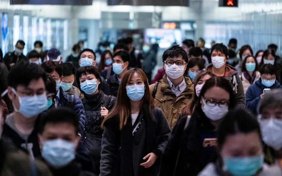 Personnes asiatique avec des masque de type FFp2